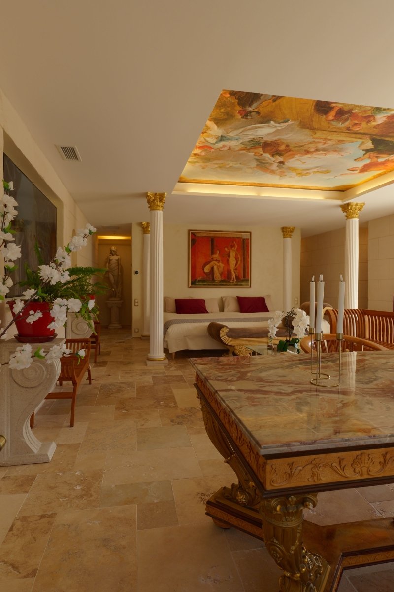 SECRET HOUSE La Villa Rom'Antiqua - Love’nSpa - weekend en amoureux, love rooms avec spa ou jacuzzi privatif19 de SECRET HOUSE La Villa Rom'Antiqua