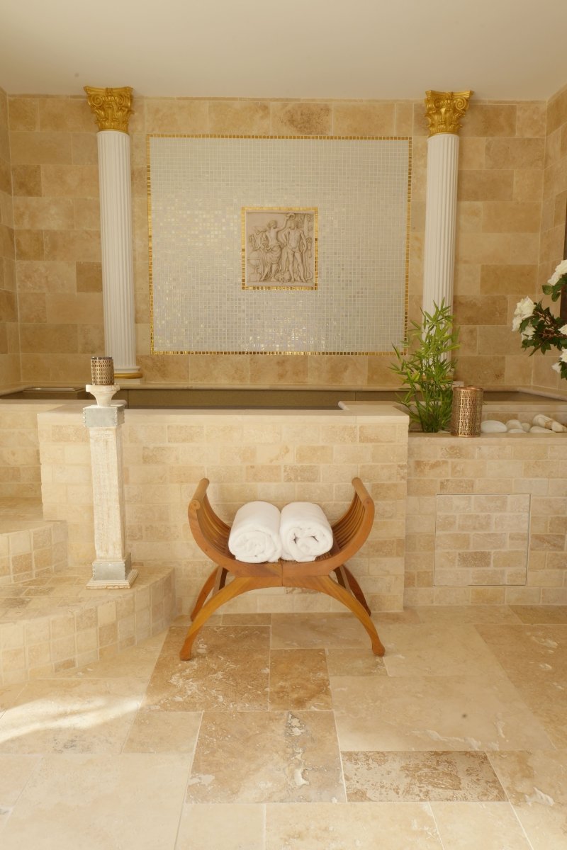 SECRET HOUSE La Villa Rom'Antiqua - Love’nSpa - weekend en amoureux, love rooms avec spa ou jacuzzi privatif6 de SECRET HOUSE La Villa Rom'Antiqua