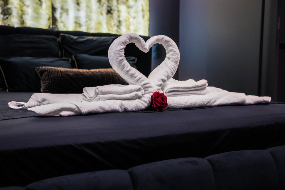 Suite 202 - Love’nSpa - weekend en amoureux, love rooms avec spa ou jacuzzi privatif28 de Suite 202