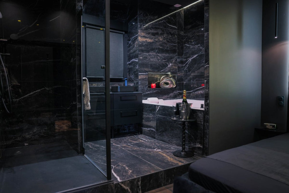 Suite 202 - Love’nSpa - weekend en amoureux, love rooms avec spa ou jacuzzi privatif6 de Suite 202