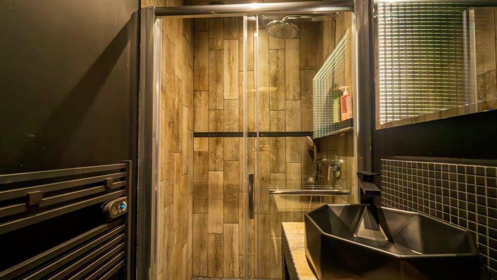 Suite 47 SPA - Ciné - Love’nSpa - weekend en amoureux, love rooms avec spa ou jacuzzi privatif4 de Suite 47 SPA - Cinema