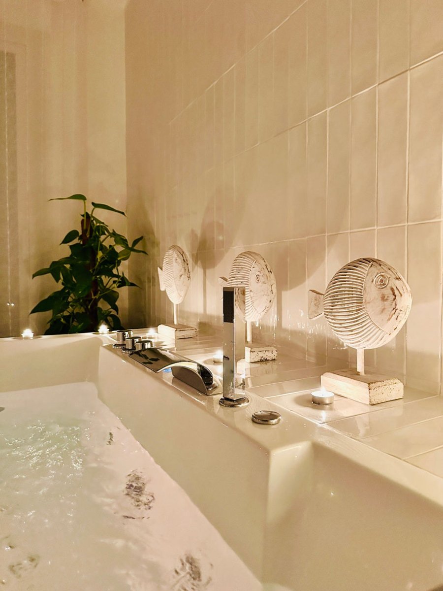 Suite Balnéo Canet - Love’nSpa - weekend en amoureux, love rooms avec spa ou jacuzzi privatif10 de Suite Balnéo Canet