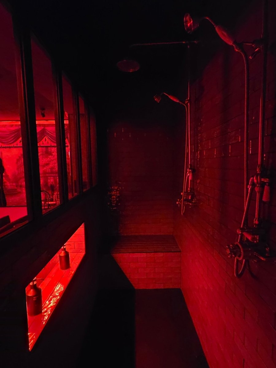 Suite Cabaret - Love’nSpa - weekend en amoureux, love rooms avec spa ou jacuzzi privatif7 de Suite Cabaret