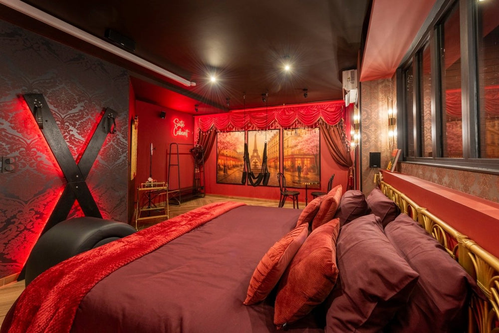 Suite Cabaret - Love’nSpa - weekend en amoureux, love rooms avec spa ou jacuzzi privatif1 de Suite Cabaret
