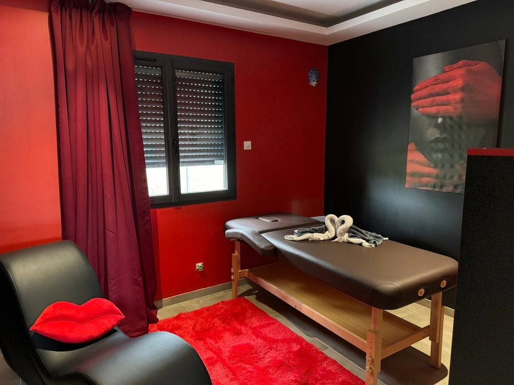 Suite Camélia - Love’nSpa - weekend en amoureux, love rooms avec spa ou jacuzzi privatif4 de Suite Camélia