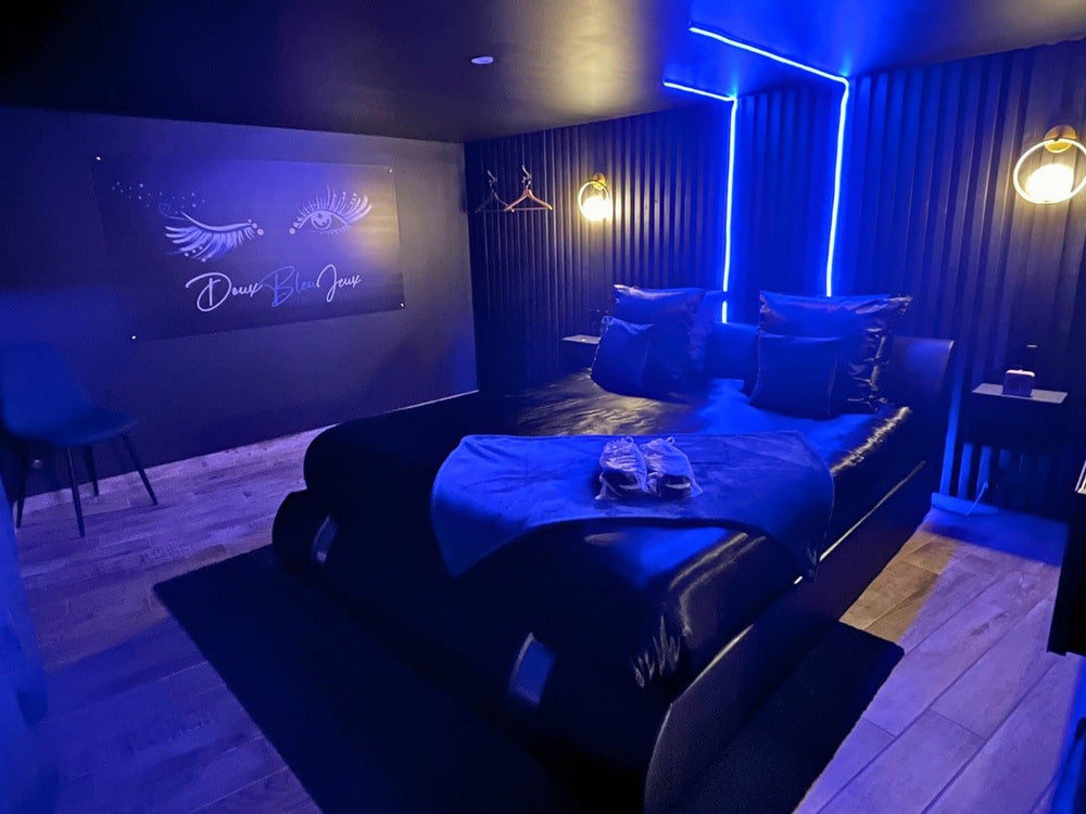 Suite Cléopâtre - Doux Bleu Jeux - Love’nSpa - weekend en amoureux, love rooms avec spa ou jacuzzi privatif9 de Suite Cléopâtre - Doux Bleu Jeux
