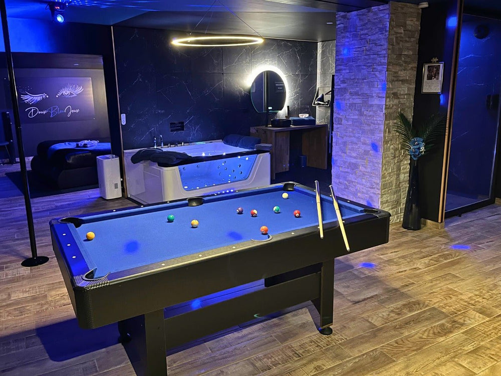 Suite Cléopâtre - Doux Bleu Jeux - Love’nSpa - weekend en amoureux, love rooms avec spa ou jacuzzi privatif7 de Suite Cléopâtre - Doux Bleu Jeux