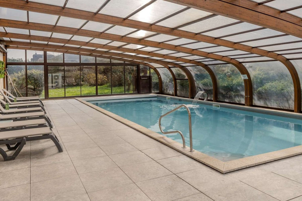 SUITE DELUXE - Honfleur - Love’nSpa - weekend en amoureux, love rooms avec spa ou jacuzzi privatif12 de SUITE DELUXE Tulip Inn - Honfleur