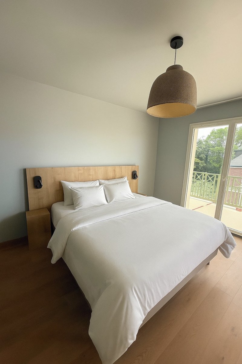 SUITE DELUXE - Honfleur - Love’nSpa - weekend en amoureux, love rooms avec spa ou jacuzzi privatif10 de SUITE DELUXE Tulip Inn - Honfleur