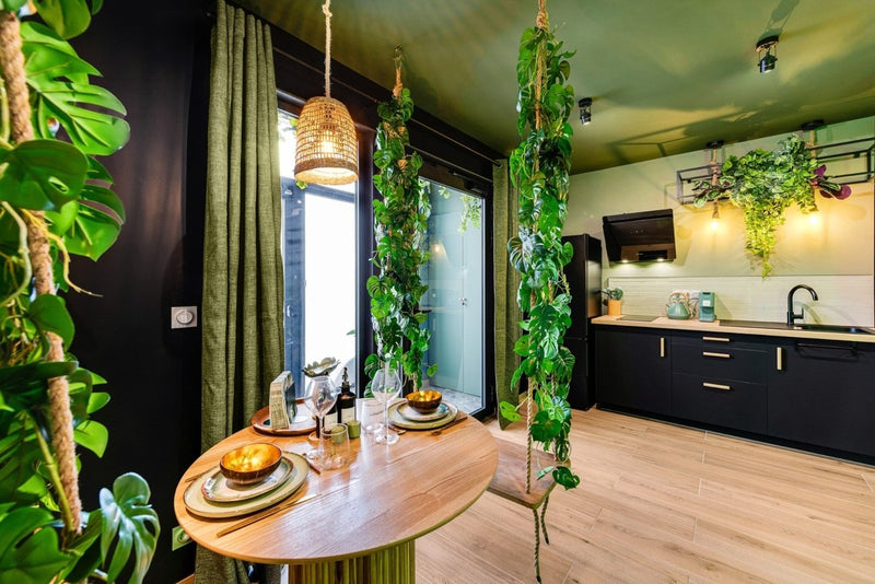 Suite Jungle - Love’nSpa - weekend en amoureux, love rooms avec spa ou jacuzzi privatif3 de Suite Jungle