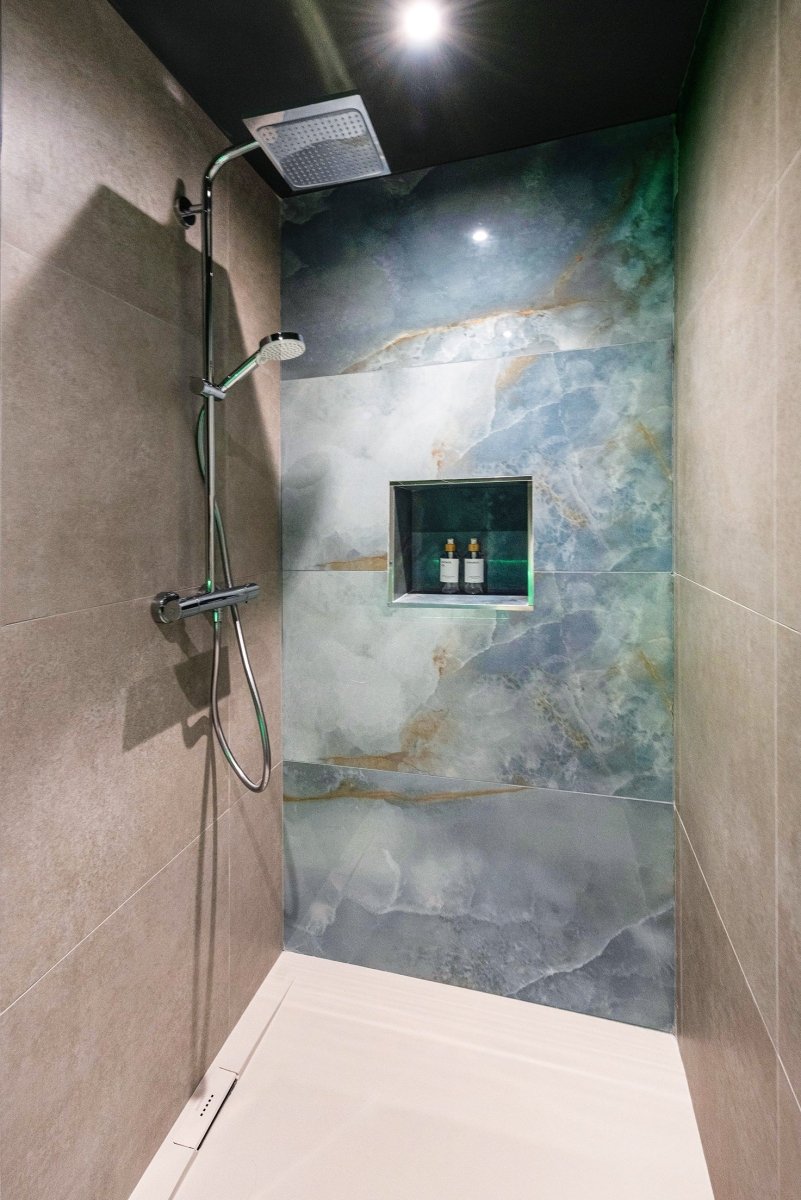 Suite Jungle - Love’nSpa - weekend en amoureux, love rooms avec spa ou jacuzzi privatif9 de Suite Jungle