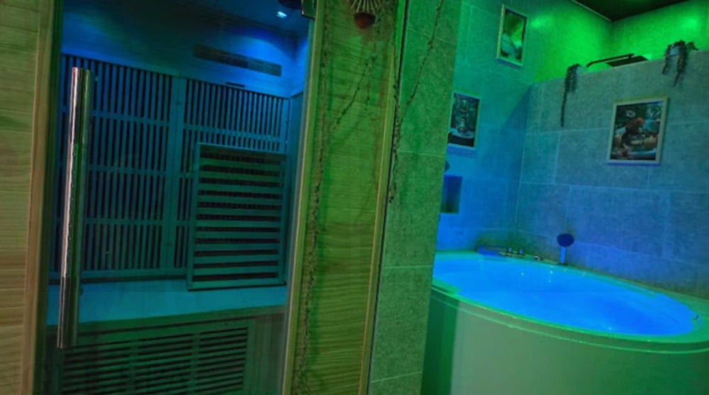 Suite Jungle Spa•Sauna & Balnéo - Love’nSpa - weekend en amoureux, love rooms avec spa ou jacuzzi privatif1 de Suite Jungle Spa•Sauna & Balnéo