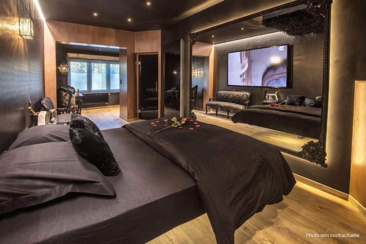 Suite L'Écrin by Le Clos des Thermes - Love’nSpa - weekend en amoureux, love rooms avec spa ou jacuzzi privatifSuite L'Écrin by Le Clos des Thermes