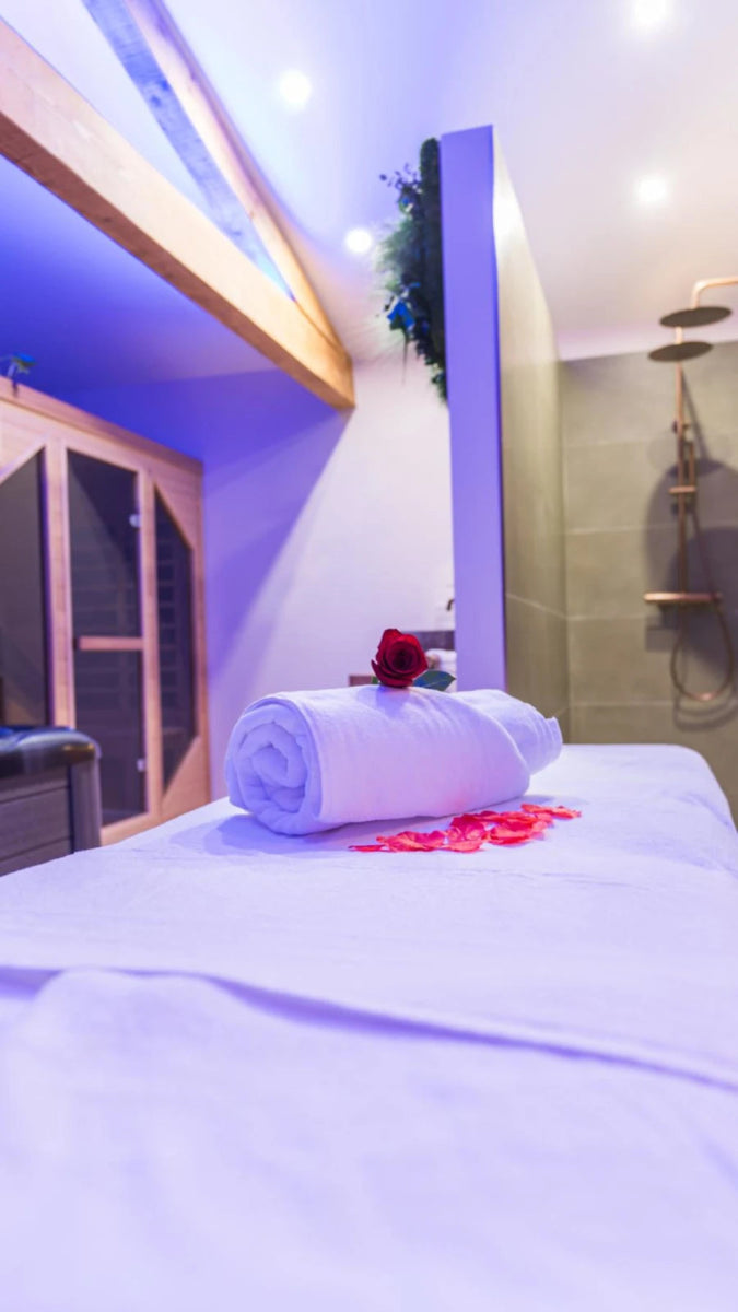 Suite L'Olive Sacrée - Love’nSpa - weekend en amoureux, love rooms avec spa ou jacuzzi privatif13 de Suite L'Olive Sacrée