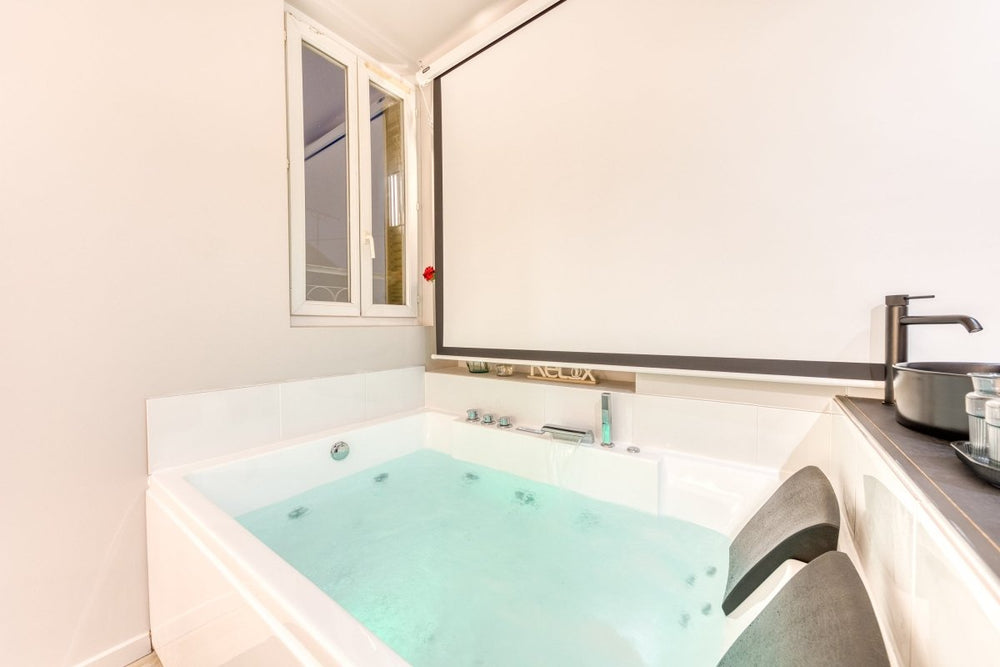 Suite Luxe New York, Spa & Cinéma - Love’nSpa - weekend en amoureux, love rooms avec spa ou jacuzzi privatif25 de Suite Luxe New York, Spa & Cinéma