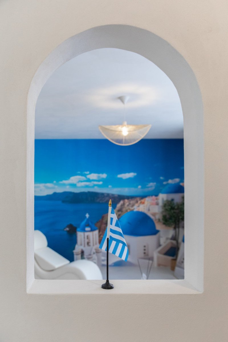 Suite Santorini - Love’nSpa - weekend en amoureux, love rooms avec spa ou jacuzzi privatif10 de Suite Santorini