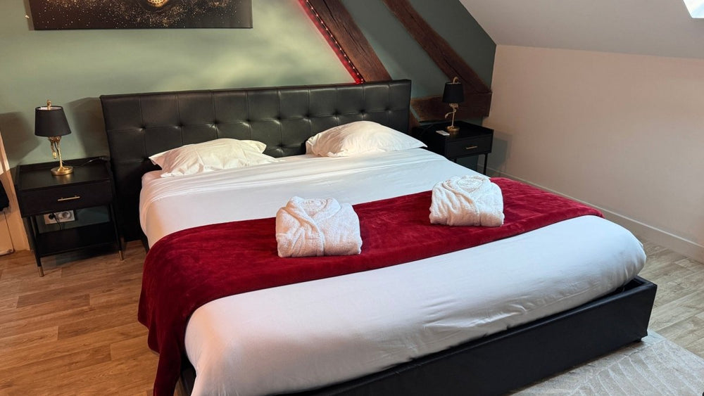 The love escape - Love’nSpa - weekend en amoureux, love rooms avec spa ou jacuzzi privatif8 de The love escape