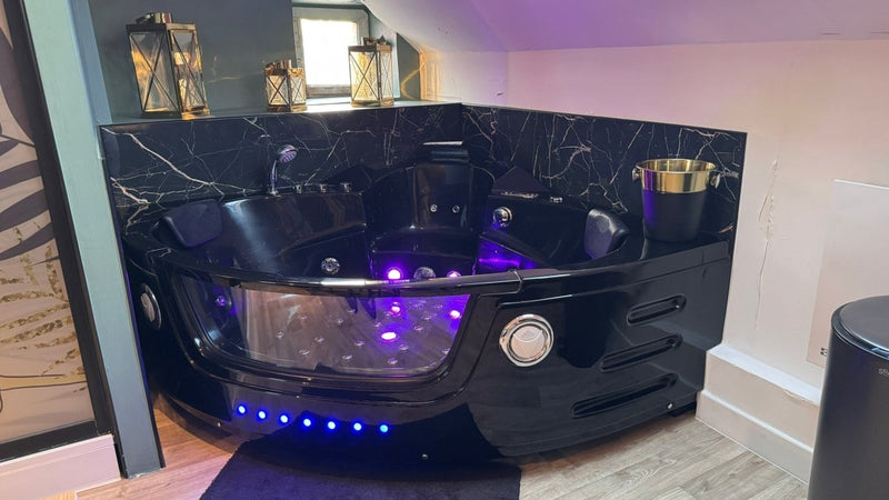 The love escape - Love’nSpa - weekend en amoureux, love rooms avec spa ou jacuzzi privatif2 de The love escape