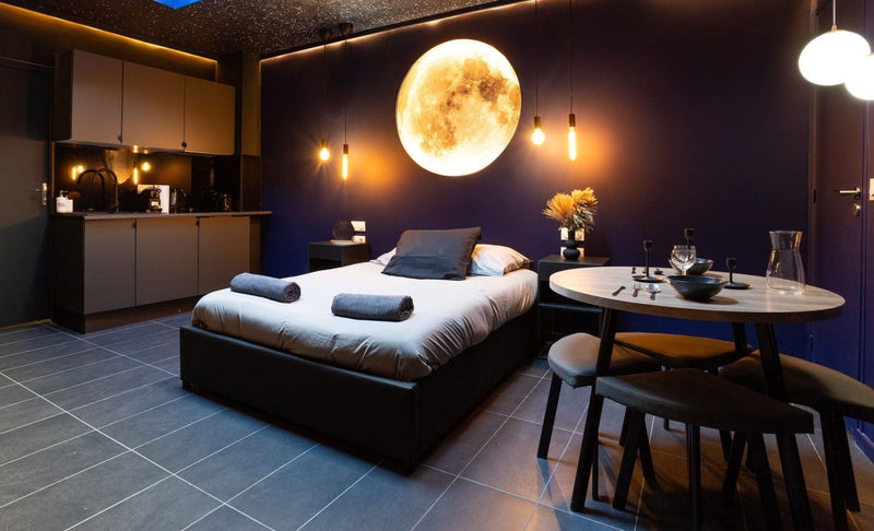 To the Moon and back - Love’nSpa - weekend en amoureux, love rooms avec spa ou jacuzzi privatif4 de To the Moon and back
