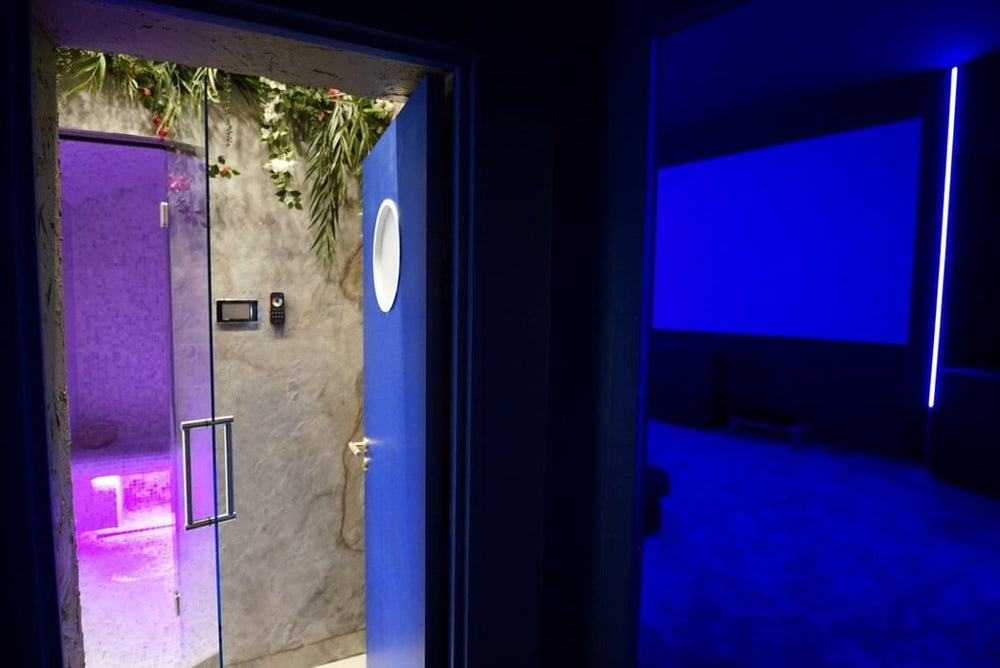 Tropic Bloom Spa & Cinema - Love’nSpa - weekend en amoureux, love rooms avec spa ou jacuzzi privatif7 de Tropic Bloom Spa & Cinema