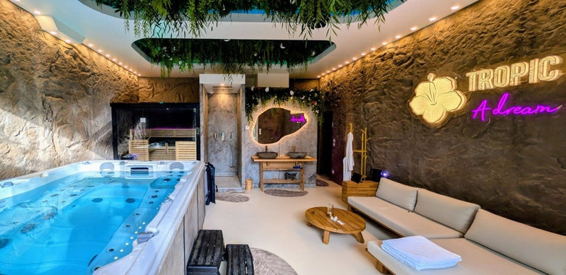 Tropic Bloom Spa & Cinema - Love’nSpa - weekend en amoureux, love rooms avec spa ou jacuzzi privatif1 de Tropic Bloom Spa & Cinema