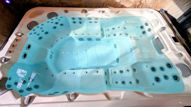 Tropic Bloom Spa & Cinema - Love’nSpa - weekend en amoureux, love rooms avec spa ou jacuzzi privatif3 de Tropic Bloom Spa & Cinema