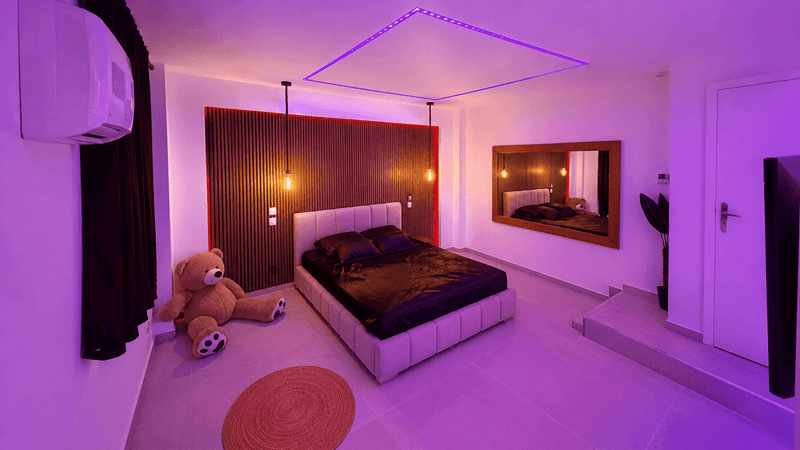 TropicaRoom - Love’nSpa - weekend en amoureux, love rooms avec spa ou jacuzzi privatif2 de TropicaRoom