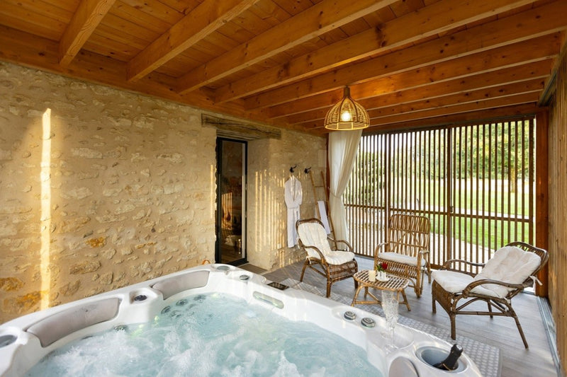 Vénus et Cupidon - Love’nSpa - weekend en amoureux, love rooms avec spa ou jacuzzi privatif1 de Vénus et Cupidon