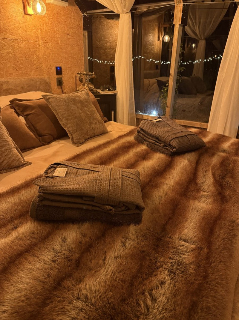 Verrière insolite avec jacuzzi & sauna | Marais du Cotentin - Love’nSpa - weekend en amoureux, love rooms avec spa ou jacuzzi privatif4 de Verrière insolite avec jacuzzi & sauna | Marais du Cotentin