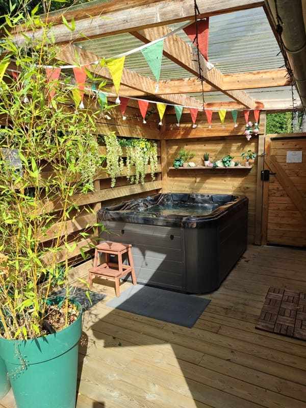 Votre Expérience Insolite - Chalet Nordique - Love’nSpa - weekend en amoureux, love rooms avec spa ou jacuzzi privatif4 de Votre Expérience Insolite - Chalet Nordique