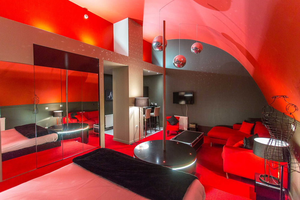 La Glamour - Love’nSpa - weekend en amoureux, love rooms avec spa ou jacuzzi privatif6 de La Glamour