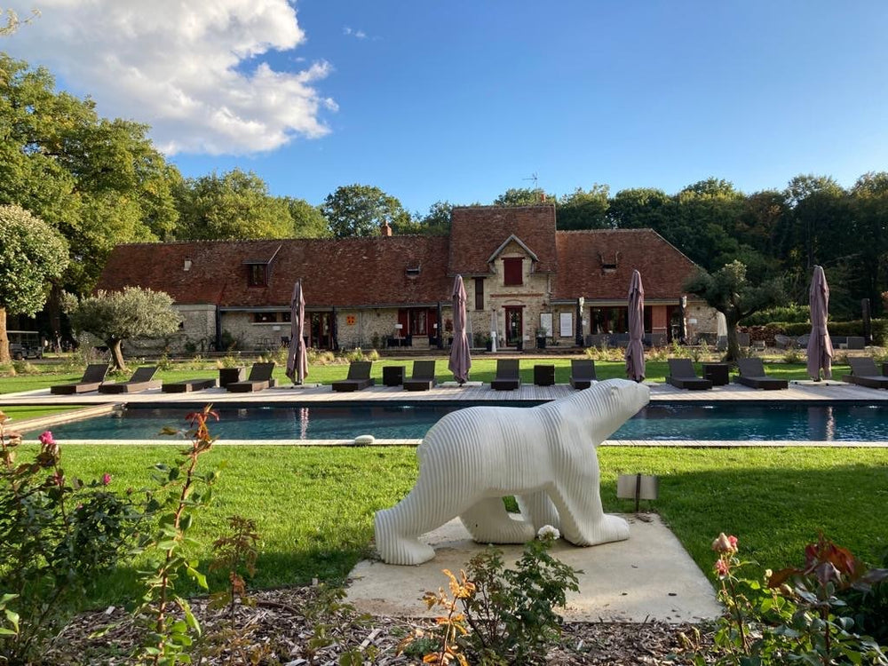 Loire Valley Lodge - Lodges design avec jacuzzi privé en terrasse - O'plumes - Love’nSpa - weekend en amoureux, love rooms avec spa ou jacuzzi privatif6 de Loire Valley Lodge - Lodges design avec jacuzzi privé en terrasse - O'plumes