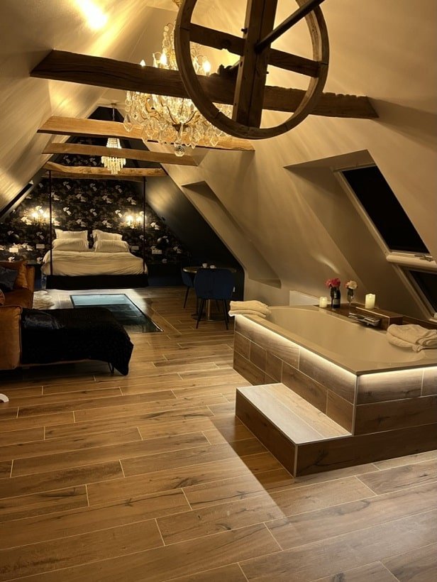 Amour amour - Loveroom - Love’nSpa - weekend en amoureux, love rooms avec spa ou jacuzzi privatif7 de Amour amour - Loveroom