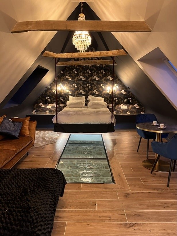 Amour amour - Loveroom - Love’nSpa - weekend en amoureux, love rooms avec spa ou jacuzzi privatif5 de Amour amour - Loveroom