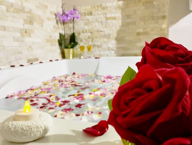 Au Temps des Cerises - Le Magnolia - Love’nSpa - weekend en amoureux, love rooms avec spa ou jacuzzi privatifAu Temps des Cerises - Le Magnolia