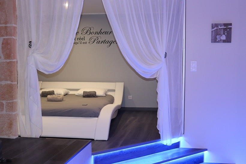 Bulle de rêve - Suite de charme - Love’nSpa - weekend en amoureux, love rooms avec spa ou jacuzzi privatif8 de Bulle de rêve - Suite de charme