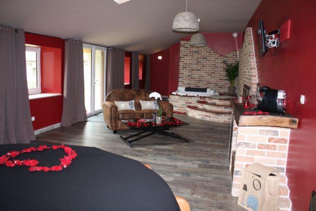 Chambre Innamorato - Love’nSpa - weekend en amoureux, love rooms avec spa ou jacuzzi privatif8 de Chambre Innamorato