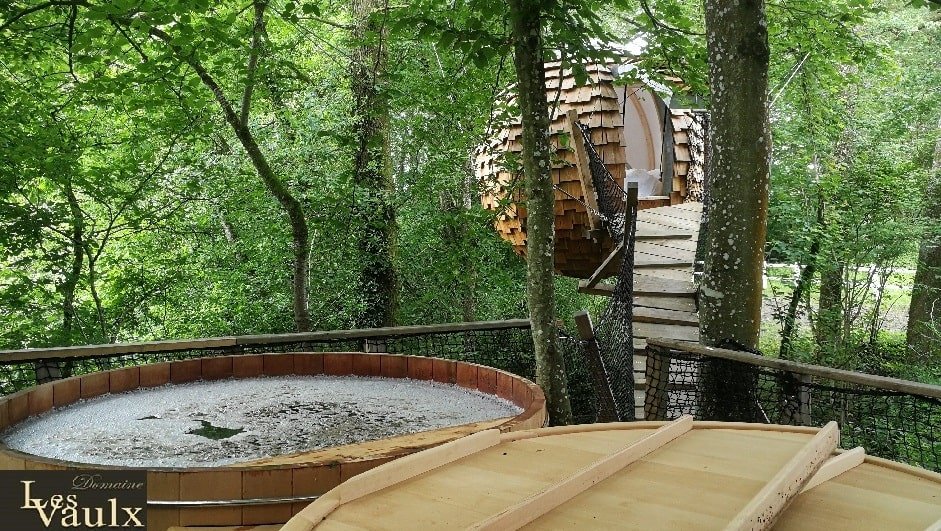 Domaine des Vaulx - Cabane Lov'nid spa - Love’nSpa - weekend en amoureux, love rooms avec spa ou jacuzzi privatif1 de Domaine des Vaulx - Cabane Lov'nid spa