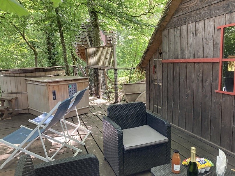 Domaine des Vaulx - Cabane Lov'nid spa - Love’nSpa - weekend en amoureux, love rooms avec spa ou jacuzzi privatif5 de Domaine des Vaulx - Cabane Lov'nid spa