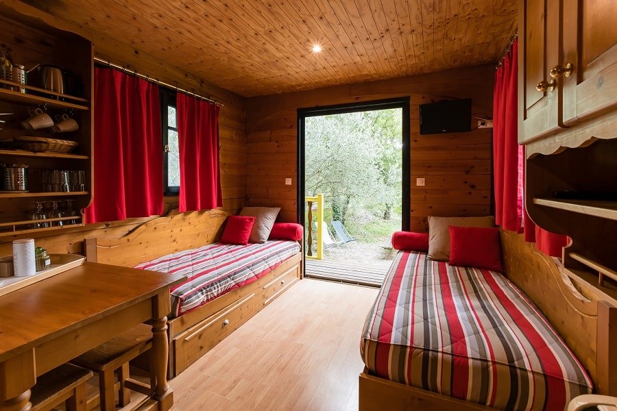 Domaine Saint Cerice - Nid d'amour - Love’nSpa - weekend en amoureux, love rooms avec spa ou jacuzzi privatif9 de Domaine Saint Cerice - Nid d'amour