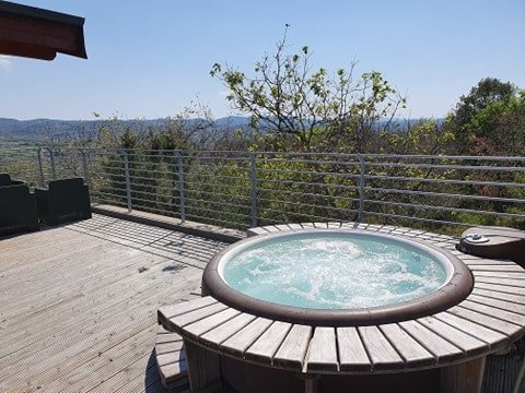 Domaine Saint Cerice - Nid d'amour - Love’nSpa - weekend en amoureux, love rooms avec spa ou jacuzzi privatifDomaine Saint Cerice - Nid d'amour