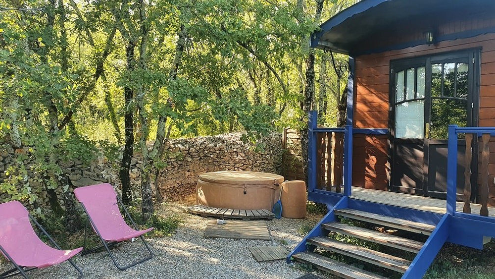 Domaine Saint Cerice - Nid d'amour - Love’nSpa - weekend en amoureux, love rooms avec spa ou jacuzzi privatif11 de Domaine Saint Cerice - Nid d'amour