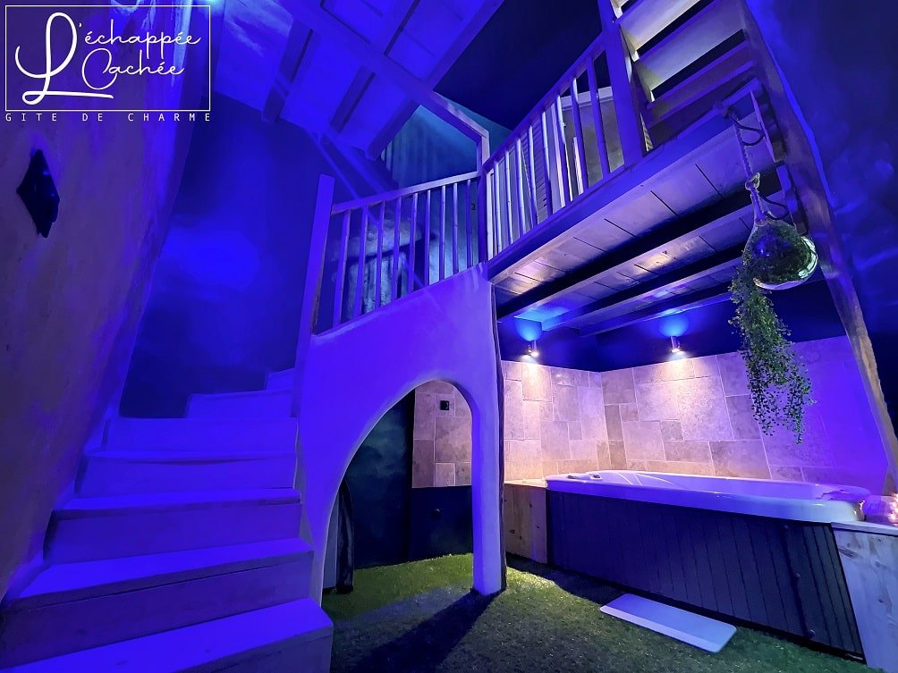Echappée Cachée - Love’nSpa - weekend en amoureux, love rooms avec spa ou jacuzzi privatifEchappée Cachée