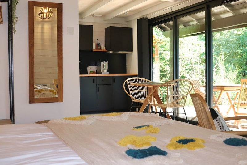 Écrin D'Auvergne - Lodge SPA QUIETUDE - Love’nSpa - weekend en amoureux, love rooms avec spa ou jacuzzi privatif2 de Écrin D'Auvergne - Lodge SPA QUIETUDE