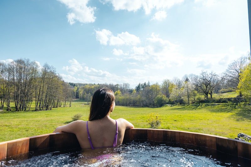 Écrin D'Auvergne - Lodge SPA SÉRÉNITÉ - Love’nSpa - weekend en amoureux, love rooms avec spa ou jacuzzi privatif9 de Écrin D'Auvergne - Lodge SPA SÉRÉNITÉ