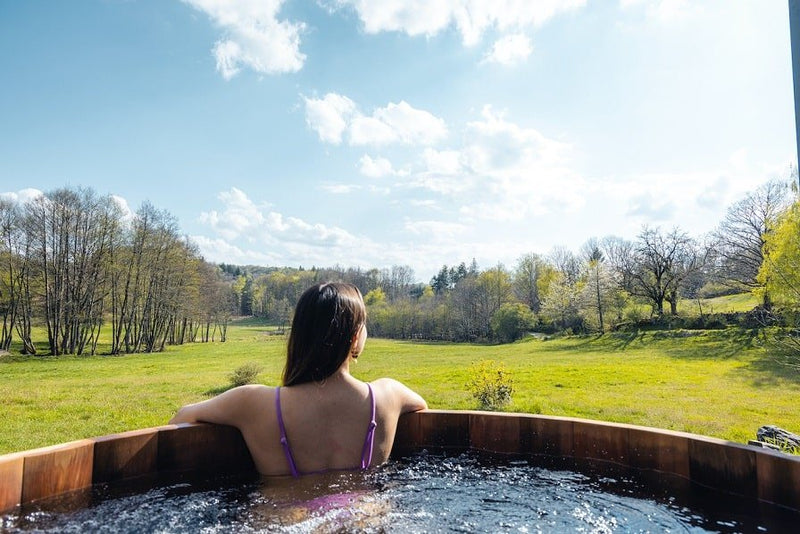 Écrin D'Auvergne - Lodge SPA SONGE - Love’nSpa - weekend en amoureux, love rooms avec spa ou jacuzzi privatif1 de Écrin D'Auvergne - Lodge SPA SONGE