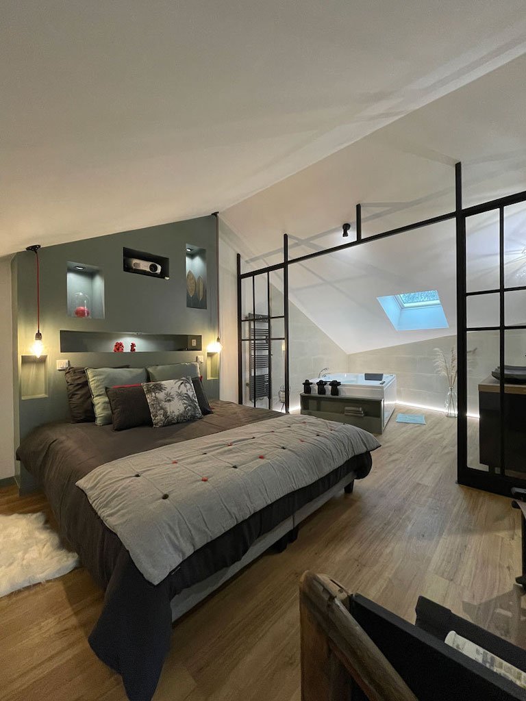 Entre nous - Le Maréchal - Love’nSpa - weekend en amoureux, love rooms avec spa ou jacuzzi privatif1 de Entre nous - Le Maréchal