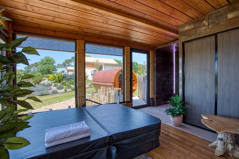 Escapades en Périgord - L’orée du bois - Love’nSpa - weekend en amoureux, love rooms avec spa ou jacuzzi privatif4 de Escapades en Périgord - L’orée du bois