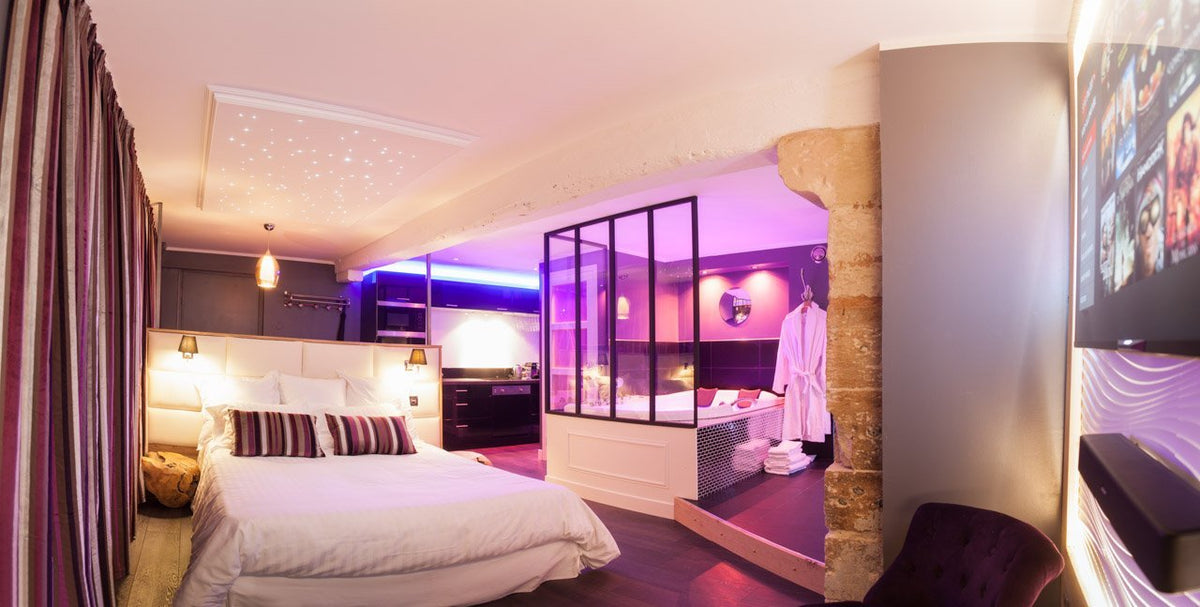 Espace Privé (1) - Love’nSpa - weekend en amoureux, love rooms avec spa ou jacuzzi privatifEspace Privé (1)