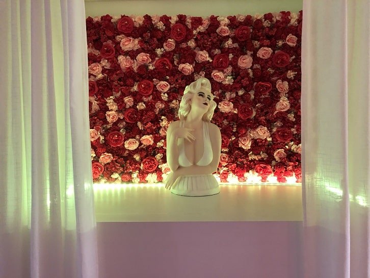 Étoiles de Provence - Suite GLAMOUR - Love’nSpa - weekend en amoureux, love rooms avec spa ou jacuzzi privatif9 de Étoiles de Provence - Suite GLAMOUR